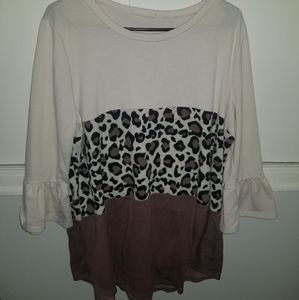 Boutique 3/4 sleeve top